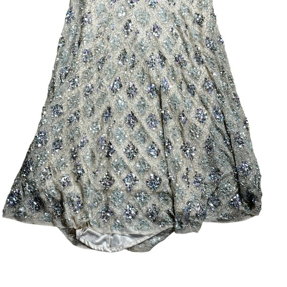 Mac Duggal Nude Lattice Sequin Long Sleeve Gown US 10 - Picture 6 of 12